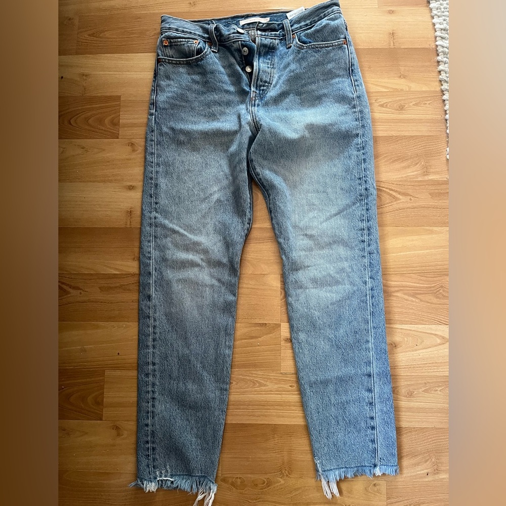 Levi’s Wedgie Cropped Jeans